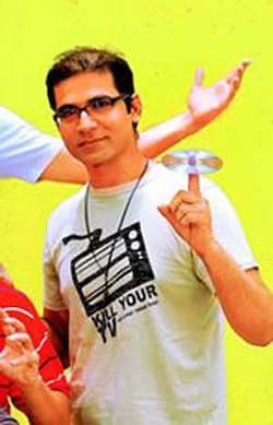 http://www.hindustantimes.com/Images/popup/2014/8/anurabh.jpg