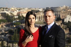 http://www.hindustantimes.com/Images/popup/2015/2/bond-4.jpg