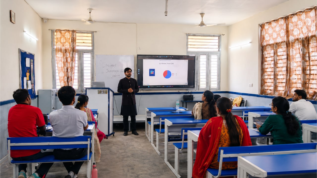 An Interactive Learning Experience for Educators