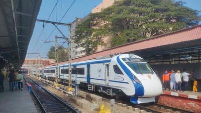 Another rail passenger association leader and member of Passenger Amenities Committee, Kailash Verma, also sought help in understanding how many people they can get to travel in Vande Bharat trains to Shirdi and Solapur. Verma had also sought information about the train timings so that information can be passed on to these people (HT Photo) Another rail passenger association leader and member of Passenger Amenities Committee, Kailash Verma, also sought help in understanding how many people they can get to travel in Vande Bharat trains to Shirdi and Solapur. Verma had also sought information about the train timings so that information can be passed on to these people (HT Photo)