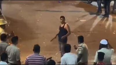 Kalaburagi man threatens to attack people with knife in market areas was shot at by police (Twitter Photo)