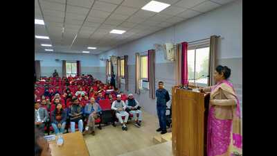 The awareness lecture at Lucknow University on Monday (HT Photo) The awareness lecture at Lucknow University on Monday (HT Photo)