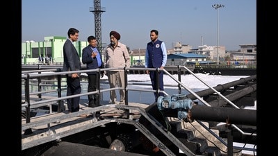 A two-member delegation of Jal Shakti Ministry visited the city on Tuesday to inspect the progress of the ongoing works being undertaken under the  ₹650 crore project to clean Buddha Nullah. (HT Photo)