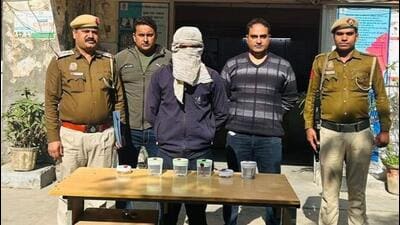 Police recovered two stolen gold bangles, one gold and two silver pendants, a pair of gold ear studs, 10 silver coins, and ₹7,500 in cash from the suspect. (HT Photo) Police recovered two stolen gold bangles, one gold and two silver pendants, a pair of gold ear studs, 10 silver coins, and ₹7,500 in cash from the suspect. (HT Photo)