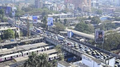 The budgetary allocation is not a sign that the projects will take off immediately, as a senior railway officer said on condition of anonymity, “Fund distribution is an indication of future plans. These ROBs require attention as they have become very old and are dangerous.” (Anshuman Poyrekar/HT PHOTO) The budgetary allocation is not a sign that the projects will take off immediately, as a senior railway officer said on condition of anonymity, “Fund distribution is an indication of future plans. These ROBs require attention as they have become very old and are dangerous.” (Anshuman Poyrekar/HT PHOTO)