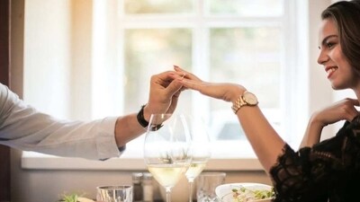 Propose Day 2023: Unique ways for introverts to propose to their beloved (Pexels) Propose Day 2023: Unique ways for introverts to propose to their beloved (Pexels)