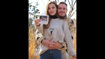 YouTuber PewDiePie and Marzia Kjellberg posing for a picture. (Instagram/@itsmarziapie) YouTuber PewDiePie and Marzia Kjellberg posing for a picture. (Instagram/@itsmarziapie)
