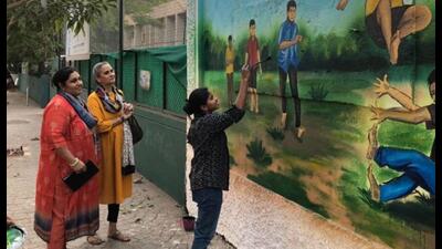Colaba residents monitor BMCs beautification works, show how self-governance is done Colaba residents monitor BMCs beautification works, show how self-governance is done
