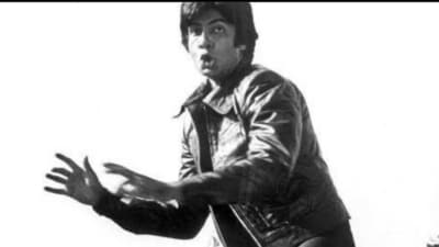 Amitabh Bachchan in Do Aur Do Panch.