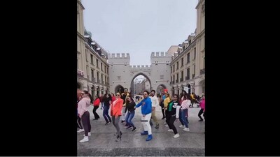 SRK fans in Germany dance to Jhoome Jo Pathaan. (Twitter/@srk1000faces) SRK fans in Germany dance to Jhoome Jo Pathaan. (Twitter/@srk1000faces)