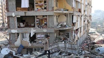 Many survivors in Turkey have had to sleep in cars, outside or in government shelters.&nbsp; (REUTERS)