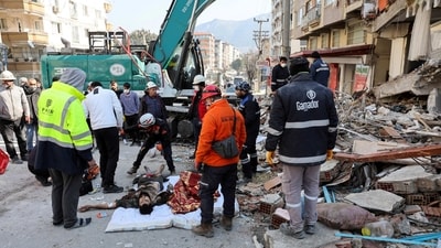 Abdulalim Muaini receives medical attention after he was rescued in the aftermath of a deadly earthquake in Hatay, Turkey. (REUTERS)
