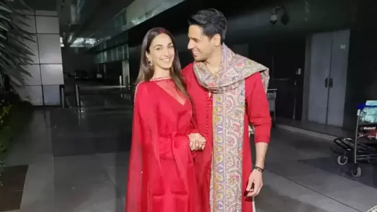 Kiara Advani and Sidharth Malhotra wore red outfits as they arrived in Delhi.