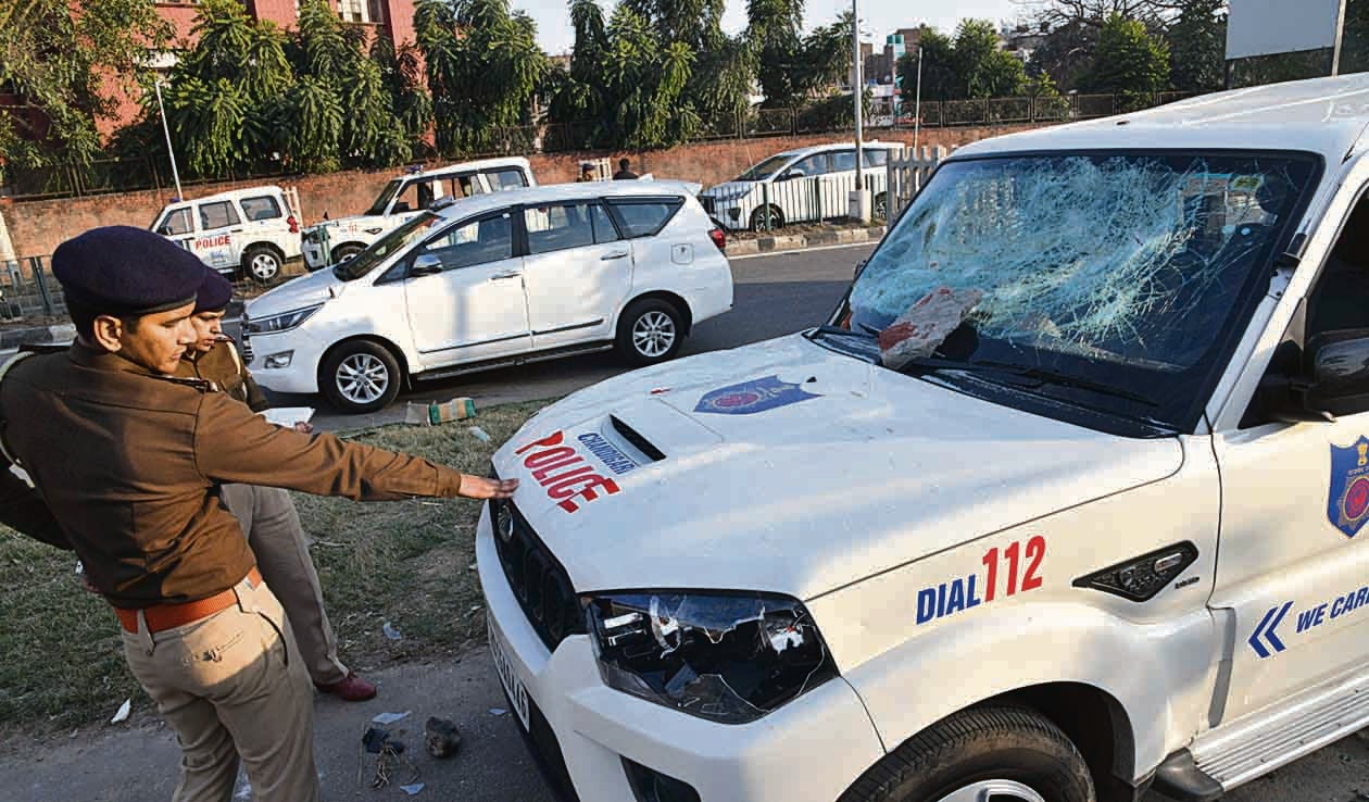 A police vehicle damaged in the violence. (HT Photo)
