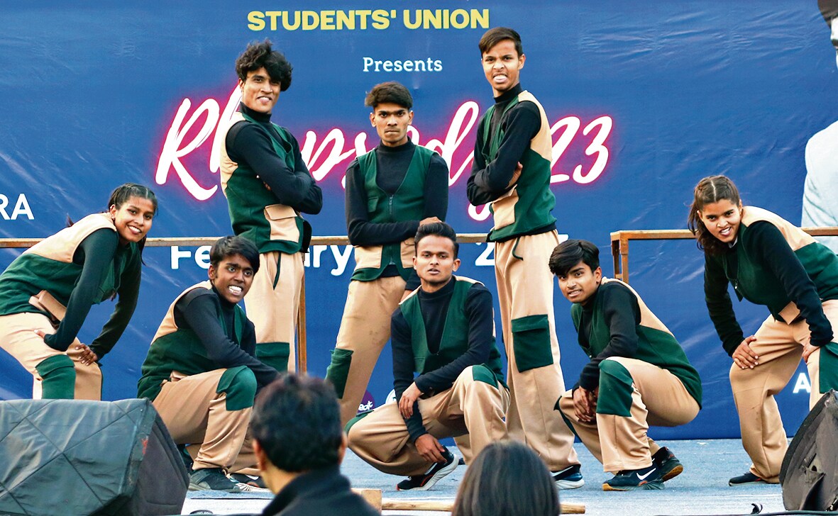 Ramjas College’s dram soc oozed swagger and clinched the first prize at the competition. Ramjas College’s dram soc oozed swagger and clinched the first prize at the competition.