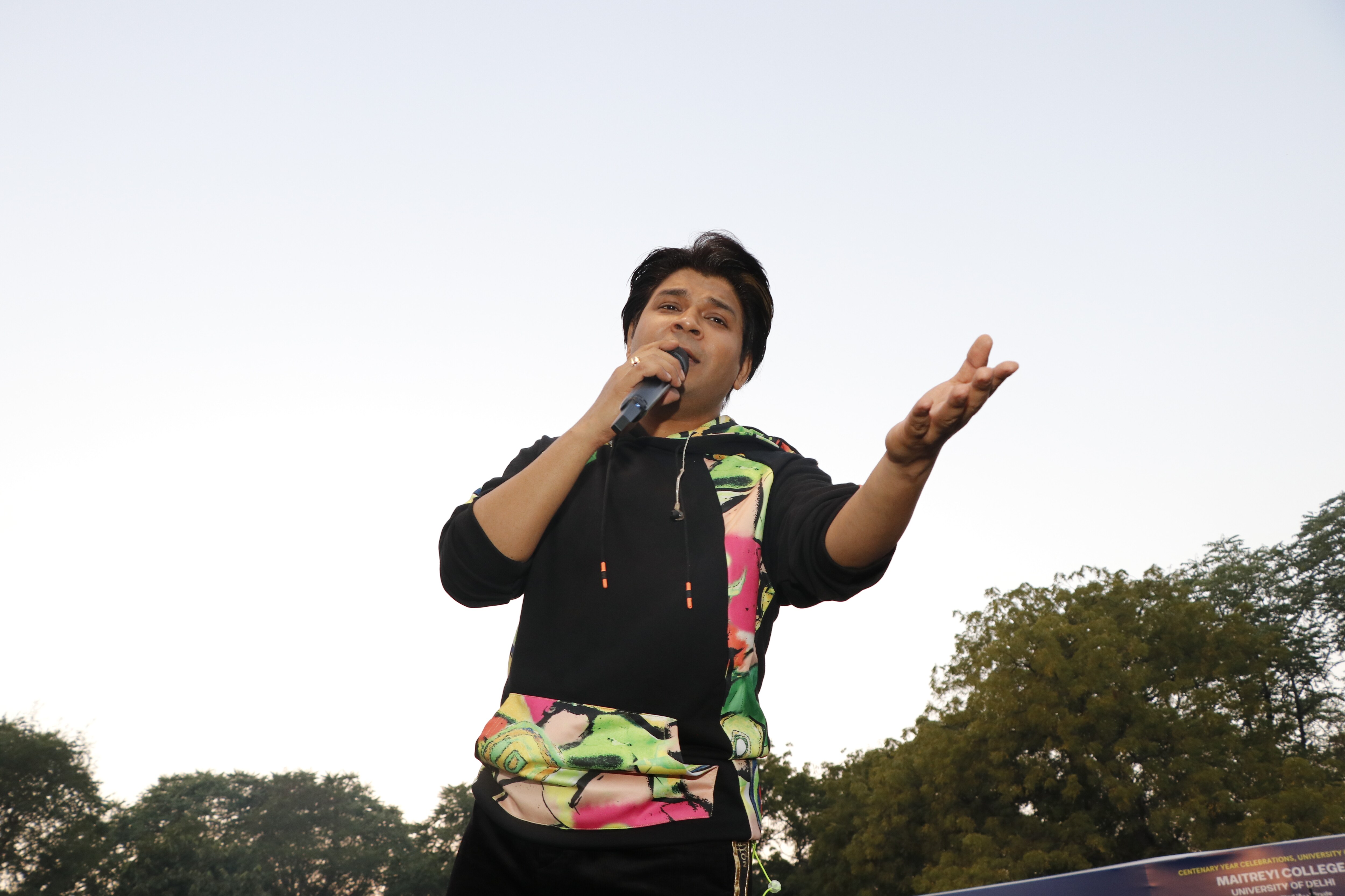 Tiwari loved the crowd and performed for an extra hour. Tiwari loved the crowd and performed for an extra hour.