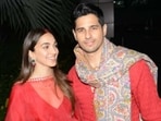 Sidharth Malhotra and Kiara Advani danced at the gate of his Delhi home before going inside. Sidharth Malhotra and Kiara Advani danced at the gate of his Delhi home before going inside.