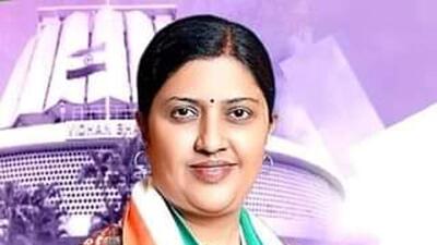“I was brutally attacked at Kasbe Dhawanda village in Kalamnuri. An unknown person attacked me from behind. It was a serious attempt to injure me and there is a threat to my life. An attack on lady MLC is an attack on Democracy,” tweeted Satav. (HT PHOTO) “I was brutally attacked at Kasbe Dhawanda village in Kalamnuri. An unknown person attacked me from behind. It was a serious attempt to injure me and there is a threat to my life. An attack on lady MLC is an attack on Democracy,” tweeted Satav. (HT PHOTO)