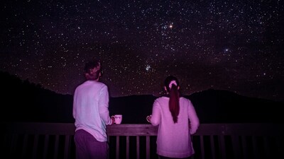 Go Stargazing: Go to a hill station closest to your city, stay the night and connect watching the stars. When you feel it is the right moment, say the three magical words.&nbsp; (Unsplash)