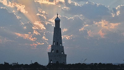 A dark cloud hovering over the Fateh Burj in Chappar Chiri, Mohali, on Monday. (Sanjeev Sharma//HT) A dark cloud hovering over the Fateh Burj in Chappar Chiri, Mohali, on Monday. (Sanjeev Sharma//HT)