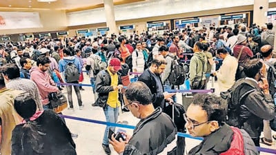 Adnan Chara, who arrived on Feb 7, posted photos of the chaos and tweeted: “Only two hours for immigration at Mumbai airport!!!! Freshly back from few of world’s busiest cities and it’s a pity seeing such gross mismanagement and disrespect to visitors, especially when 7 desks had no officers.” (HT PHOTO) Adnan Chara, who arrived on Feb 7, posted photos of the chaos and tweeted: “Only two hours for immigration at Mumbai airport!!!! Freshly back from few of world’s busiest cities and it’s a pity seeing such gross mismanagement and disrespect to visitors, especially when 7 desks had no officers.” (HT PHOTO)