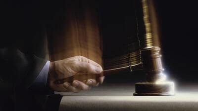 Ludhiana consumer disputes redressal commission has directed a food outlet to refund ₹1,182.76 to Ludhiana complainant along with compensation of ₹10,000 for forcefully demanding service charges on a total bill of ₹13,999. (Getty Images/Purestock) Ludhiana consumer disputes redressal commission has directed a food outlet to refund ₹1,182.76 to Ludhiana complainant along with compensation of ₹10,000 for forcefully demanding service charges on a total bill of ₹13,999. (Getty Images/Purestock)
