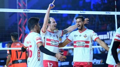 Kolkata Thunderbolts vs Hyderabad Black Hawks