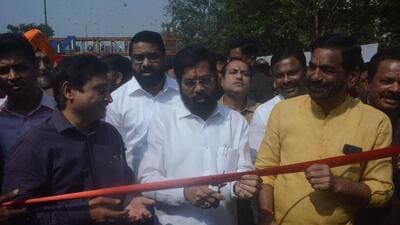 Thane, India - February 09, 2023: Chief Minister Eknath Shinde accompanied by MMRDA Commissioner SVR Srinivas, inaugurates the final phase of the eight-lane Kopri Bridge on the occasion of his birthday, in Thane, India, on Thursday, February 09, 2023. (Praful Gangurde/HT Photo) (HT PHOTO) Thane, India - February 09, 2023: Chief Minister Eknath Shinde accompanied by MMRDA Commissioner SVR Srinivas, inaugurates the final phase of the eight-lane Kopri Bridge on the occasion of his birthday, in Thane, India, on Thursday, February 09, 2023. (Praful Gangurde/HT Photo) (HT PHOTO)