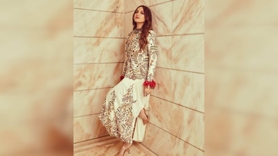 Sonakshi Sinha set comprises a colourful embroidered jacket and dhoti skirt. (Instagram/@aslisona) Sonakshi Sinha set comprises a colourful embroidered jacket and dhoti skirt. (Instagram/@aslisona)