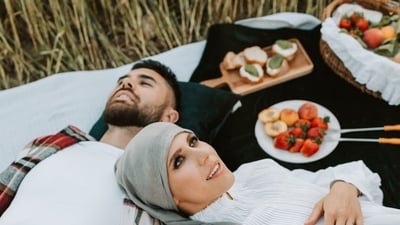 Treat Bae to a romantic picnic: With the weather warming up, now is the perfect opportunity to grab your boo and head outside for a Pinterest-worthy picnic. What is more romantic than sitting side-by-side with your bae, laughing and enjoying the sunrise/sunset while munching on delish treats and playing board games? If going out isn't an option, turn your living room or bedroom into a picnic spot by building a tent out of bed sheets, munching on snacks and watching a movie together. (Pexels) Treat Bae to a romantic picnic: With the weather warming up, now is the perfect opportunity to grab your boo and head outside for a Pinterest-worthy picnic. What is more romantic than sitting side-by-side with your bae, laughing and enjoying the sunrise/sunset while munching on delish treats and playing board games? If going out isn't an option, turn your living room or bedroom into a picnic spot by building a tent out of bed sheets, munching on snacks and watching a movie together. (Pexels)