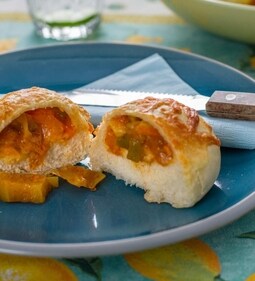 Chakala with steamed bread (pinterest)