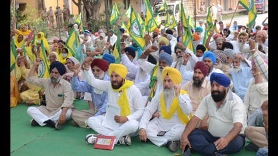 Insiders say Ugrahan has been forced to change tack as he is struggling to keep his flock together. (HT file photo) Insiders say Ugrahan has been forced to change tack as he is struggling to keep his flock together. (HT file photo)