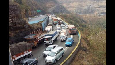 Traffic diversions on Pune-Mumbai Expressway on Sunday (HT FILE PHOTO)