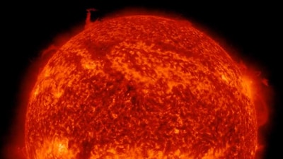 Screengrab taken from the video by Los Angeles based space weather physicist Dr Tamitha Skov. (Twitter/Dr Tamitha Skov)
