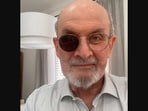 The image shows author Salman Rushdie whose reply to a Twitter troll went viral.