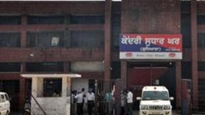 A nexus between prison staff and inmates surfaced after a jail warder found allegedly supplying mobile phones and other contrabands to the prisoners at the Ludhiana Central Jail. He has been booked in connection withthe case. (HT file)