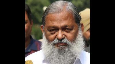Amid criticism, state health minister Anil Vij has defended the decision of the Haryana health department to implement a dress code in hospitals saying that the dress code in hospitals will lead to discipline and improvement. (HT File Photo)