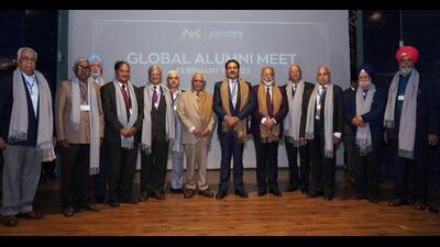 PEC alumni with UT adviser Dharam Pal (centre) and PEC director Baldev Setia (to his right) during the college’s alumni meet. (Sanjeev Sharma/HT) PEC alumni with UT adviser Dharam Pal (centre) and PEC director Baldev Setia (to his right) during the college’s alumni meet. (Sanjeev Sharma/HT)