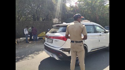 Static surveillance teams have been deployed at every nook and corner of Pimpri-Chinchwad ahead of bypolls. (HT PHOTO)
