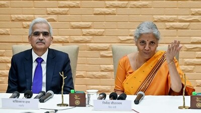 Union Finance Minister Nirmala Sitharaman addresses the Central Board of Directors of Reserve Bank of India (RBI) in a customary post-Union Budget 2023-24 meeting in presence of RBI Governor Shaktikanta Das. (Sanjay Sharma)