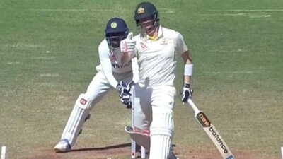 Steve Smith gives a thumbs up to the bowler during Nagpur Test (Twitter) Steve Smith gives a thumbs up to the bowler during Nagpur Test (Twitter)