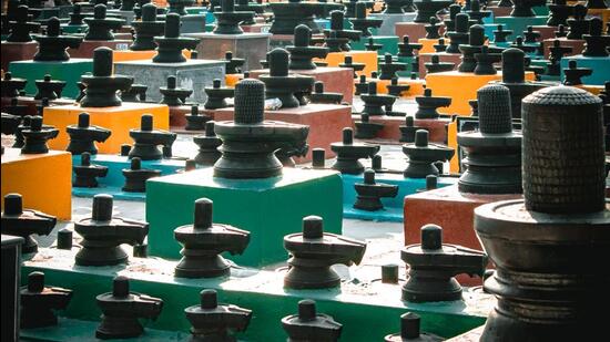 Just as Om is the verbal form of the Nirakara Paramatma, the lingam is His visual form. (Shutterstock)