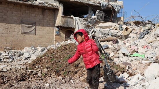 Rescue teams on Saturday pulled five members of a family alive from the wreckage of their home 129 hours after a devastating earthquake ripped through the region and neighbouring Syria.&nbsp;(AFP)