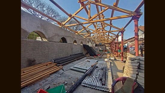 Vendors have asked PCB to fast track construction of the new market facility. (RAVINDRA JOSHI/ HT PHOTO)