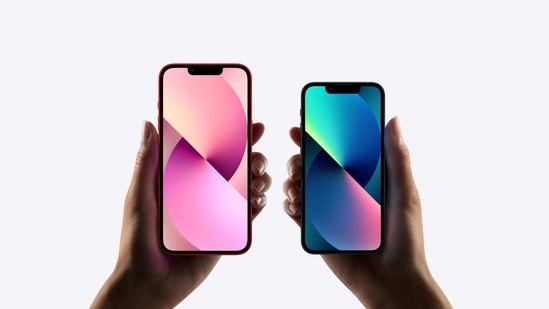 iPhone 13 (Apple)