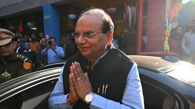 Delhi lieutenant governor (LG) VK Saxena’s office recalled all files that have been pending for the home minister’s approvalfor more than a month by invoking rule 19(5) of the Transaction of Business Rules (ToBR). (Hindustan Times) Delhi lieutenant governor (LG) VK Saxena’s office recalled all files that have been pending for the home minister’s approvalfor more than a month by invoking rule 19(5) of the Transaction of Business Rules (ToBR). (Hindustan Times)