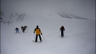 Kashmir received fresh spells of snow and rain as the meteorological (MeT) office predicted improvement in weather Sunday onwards. (Waseem Andrabi /Hindustan Times) Kashmir received fresh spells of snow and rain as the meteorological (MeT) office predicted improvement in weather Sunday onwards. (Waseem Andrabi /Hindustan Times)