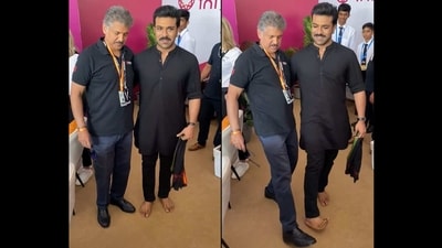 Anand Mahindra (left) getting dance lessons on RRR’s Naatu Naatu from Ram Charan (right). (Twitter/@anandmahindra) Anand Mahindra (left) getting dance lessons on RRR’s Naatu Naatu from Ram Charan (right). (Twitter/@anandmahindra)