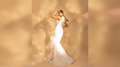 Malaika Arora was styled by celebrity stylist Maneka Harisinghani, assisted by Chintan Shah and Naisha Singhvi. (Instagram/@malaikaaroraofficial) Malaika Arora was styled by celebrity stylist Maneka Harisinghani, assisted by Chintan Shah and Naisha Singhvi. (Instagram/@malaikaaroraofficial)