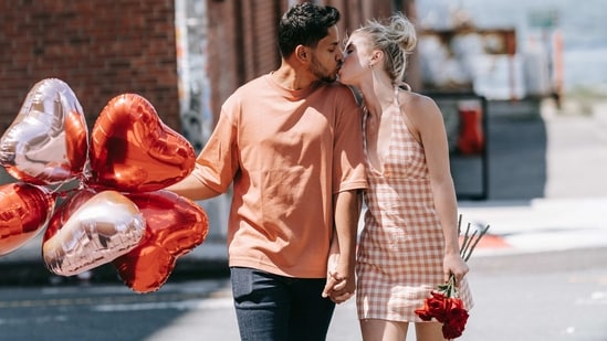 Kiss Day 2023: Date, history, significance of this love day in Valentine's Week (Photo by Anna Pou on Pexels)